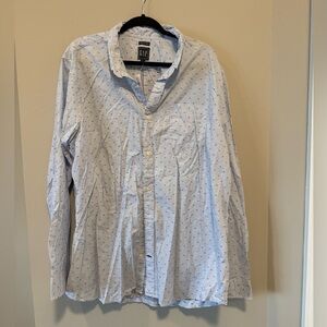 GAP Men's Sky Blue Casual Button-Down Shirt